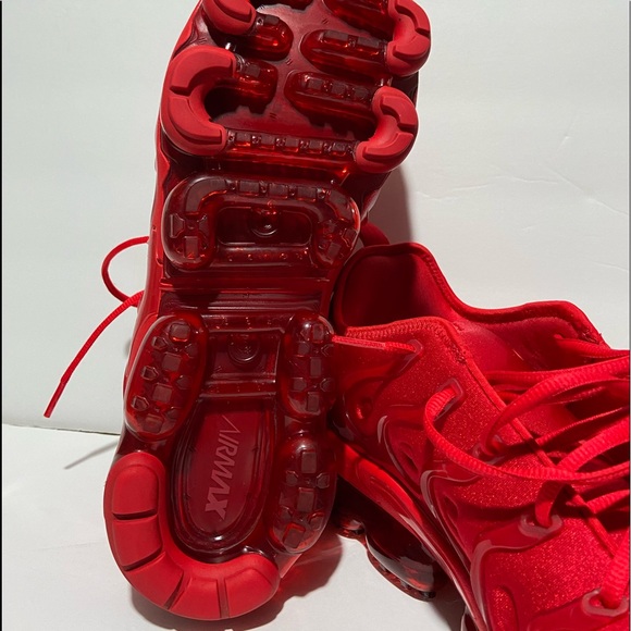 ⛔️SOLD⛔️ Nike Air Vapor Max Plus size 12.5 University Red/University Red. - Picture 7 of 11